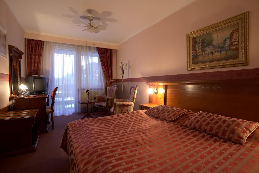 Grand Hotel Residence Boutique Hotel With Privat Wellnes (Adults Only) Пиещани Стая снимка