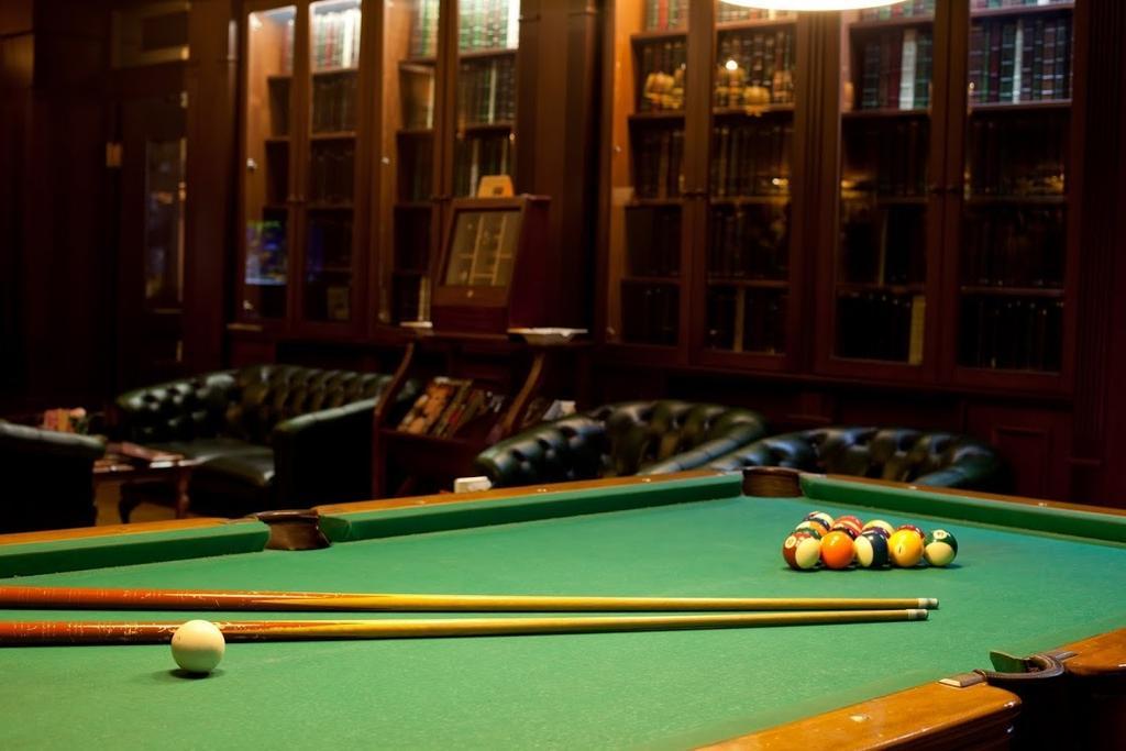 Grand Hotel Residence Boutique Hotel With Privat Wellnes (Adults Only) Пиещани Екстериор снимка