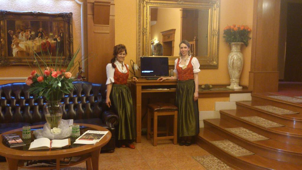 Grand Hotel Residence Boutique Hotel With Privat Wellnes (Adults Only) Пиещани Екстериор снимка