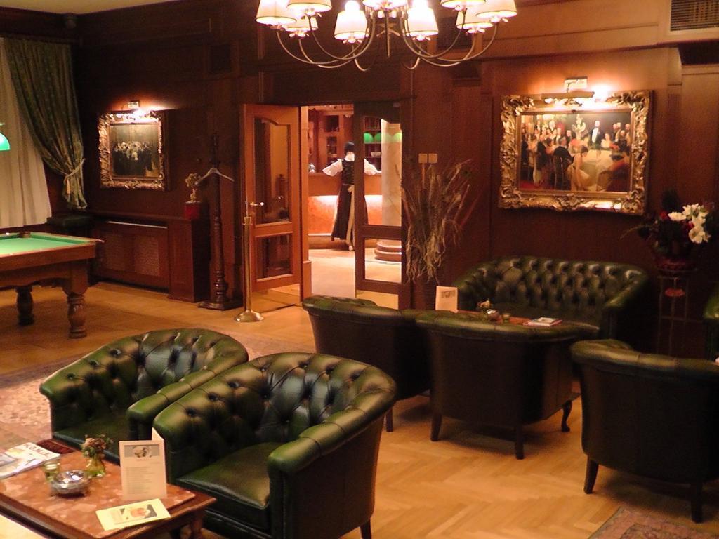 Grand Hotel Residence Boutique Hotel With Privat Wellnes (Adults Only) Пиещани Екстериор снимка